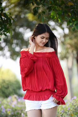 日韩一卡二卡功能展示界面